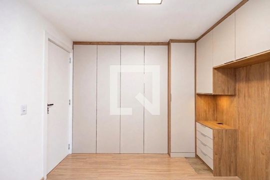 Quarto de apartamento para alugar com 2 quartos, 59m² em Portão, Curitiba