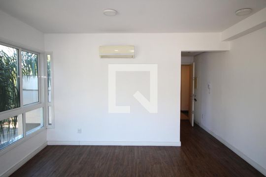 Sala de apartamento para alugar com 2 quartos, 80m² em Petrópolis, Porto Alegre