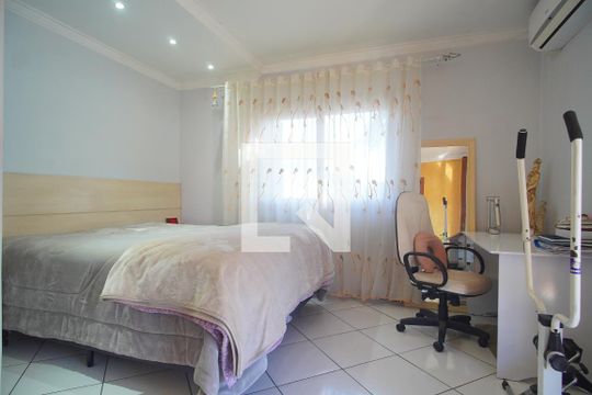 suite de casa à venda com 5 quartos, 300m² em Industrial, Novo Hamburgo