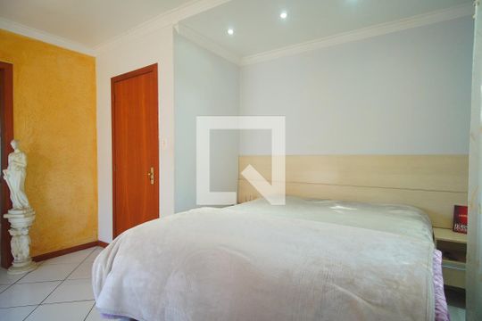 suite de casa à venda com 5 quartos, 300m² em Industrial, Novo Hamburgo