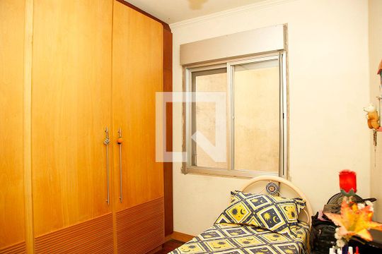 Quarto 2 de apartamento à venda com 2 quartos, 60m² em Santana, Porto Alegre