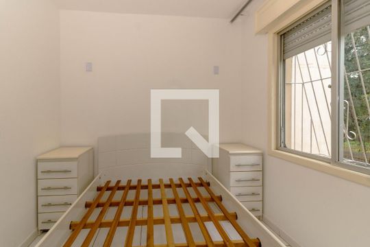 Quarto de apartamento para alugar com 1 quarto, 48m² em São Sebastião, Porto Alegre
