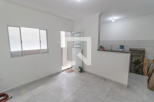 Casa para alugar com 2 quartos, 90m² em Jardim Vila Carrao, São Paulo
