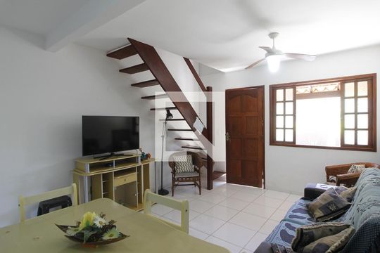Casa de Condomínio para alugar com 2 quartos, 60m² em Peró, Cabo Frio