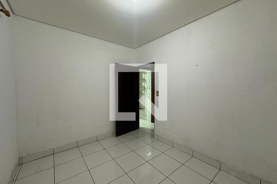Quarto 1 de casa para alugar com 3 quartos, 150m² em Recanto Phrynea, Barueri