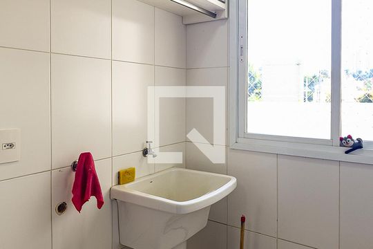 Lavanderia de casa de condomínio à venda com 3 quartos, 69m² em Jardim Sevilha, Indaiatuba