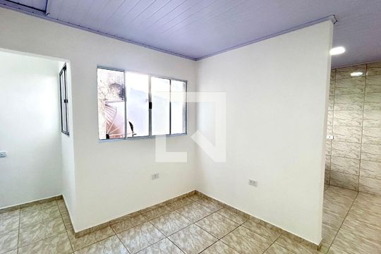 Casa para alugar com 2 quartos, 70m² em Parque Continental Iii, Guarulhos