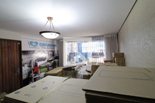 Sala de casa para alugar com 3 quartos, 197m² em Veleiros, São Paulo