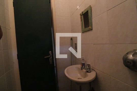 Lavabo de casa para alugar com 3 quartos, 197m² em Veleiros, São Paulo