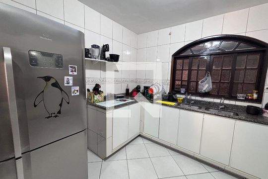 Cozinha de casa de condomínio para alugar com 3 quartos, 265m² em Vargem Pequena, Rio de Janeiro