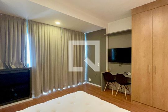 Studio de kitnet/studio para alugar com 1 quarto, 25m² em Pinheiros, São Paulo