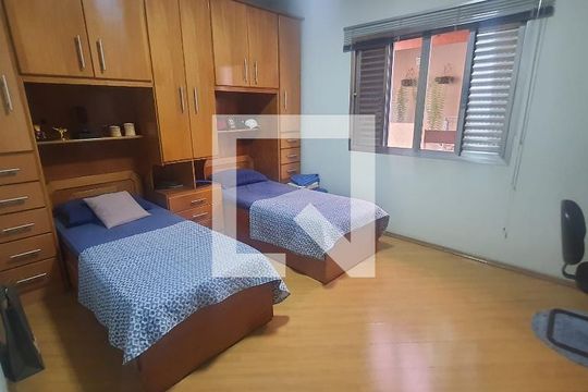 Casa para alugar com 4 quartos, 250m² em Jardim Nossa Senhora do Carmo, São Paulo
