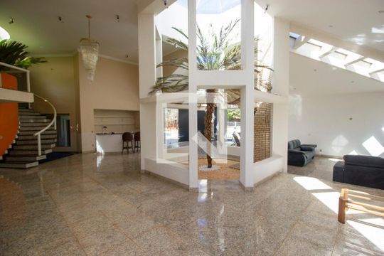 Casa para alugar com 6 quartos, 600m² em Q 24, Brasília