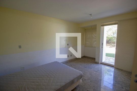 Casa para alugar com 6 quartos, 600m² em Q 24, Brasília