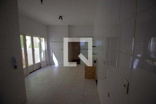Casa para alugar com 6 quartos, 600m² em Q 24, Brasília