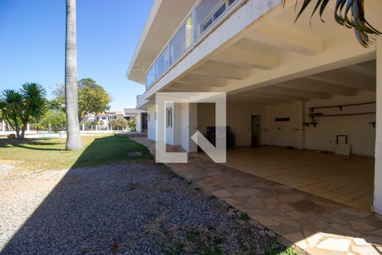 Casa para alugar com 6 quartos, 600m² em Q 24, Brasília