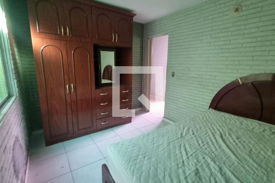 Quarto de casa à venda com 5 quartos, 200m² em Campo Grande, Rio de Janeiro