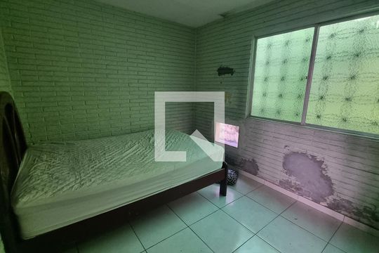 Quarto de casa à venda com 5 quartos, 200m² em Campo Grande, Rio de Janeiro