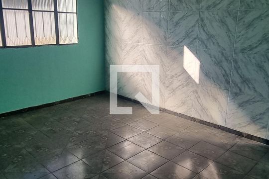 Sala de casa à venda com 5 quartos, 200m² em Campo Grande, Rio de Janeiro