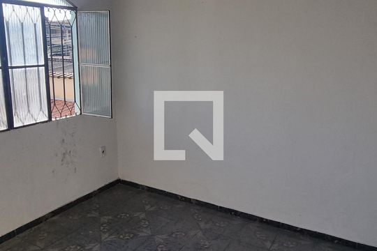 Quarto de casa à venda com 5 quartos, 200m² em Campo Grande, Rio de Janeiro