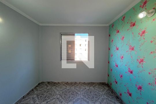 Quarto 1 de apartamento para alugar com 2 quartos, 50m² em Jardim Novo Santo Amaro, São Paulo