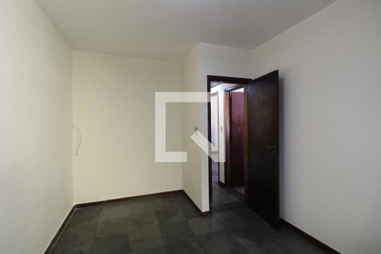 Quarto 2 de casa de condomínio para alugar com 2 quartos, 225m² em Taquara, Rio de Janeiro