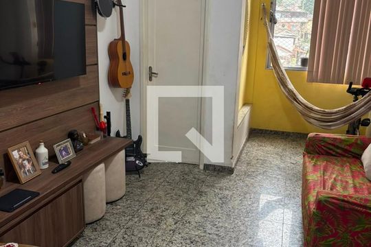 Sala de apartamento para alugar com 2 quartos, 52m² em Vila Isabel, Rio de Janeiro