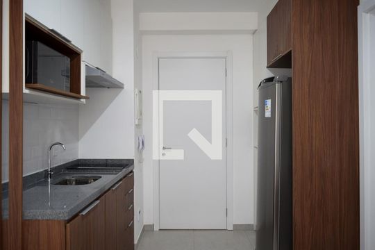 Sala/Cozinha Integrados de apartamento para alugar com 1 quarto, 25m² em Pinheiros, São Paulo