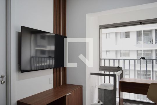 Sala/Cozinha Integrados de apartamento para alugar com 1 quarto, 25m² em Pinheiros, São Paulo