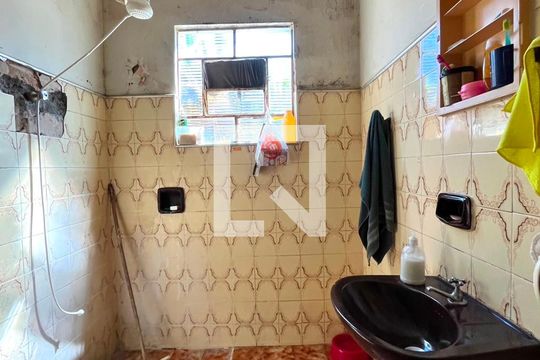 Banheiro de casa à venda com 2 quartos, 128m² em Parque Industrial, Campinas