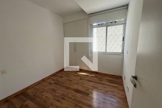 Quarto de apartamento para alugar com 3 quartos, 200m² em Sion, Belo Horizonte
