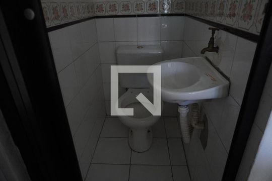 Casa para alugar com 2 quartos, 100m² em Conjunto Residencial José Bonifácio, São Paulo