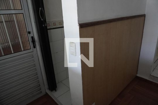 Casa para alugar com 2 quartos, 100m² em Conjunto Residencial José Bonifácio, São Paulo