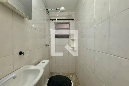 Banheiro  de casa para alugar com 1 quarto, 25m² em Campo Belo, São Paulo