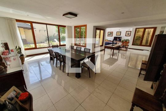 Sala de casa à venda com 5 quartos, 538m² em Recreio dos Bandeirantes, Rio de Janeiro