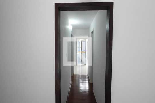 Sala de casa de condomínio para alugar com 3 quartos, 70m² em Portinho, Cabo Frio