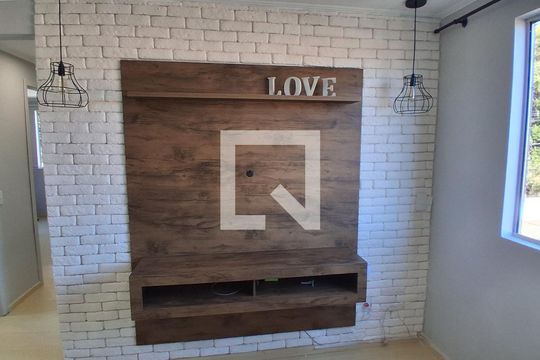 Apartamento para alugar com 3 quartos, 65m² em Pinheirinho, Curitiba
