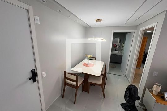 Sala de apartamento para alugar com 1 quarto, 57m² em Jardim Alvorada, Nova Iguaçu