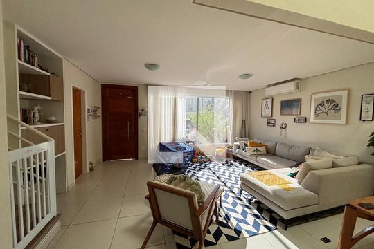 Sala de casa de condomínio para alugar com 3 quartos, 172m² em Fazenda Santana, Vinhedo