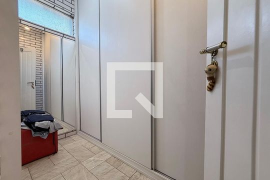 Quarto de casa à venda com 4 quartos, 300m² em Alto Caiçaras, Belo Horizonte