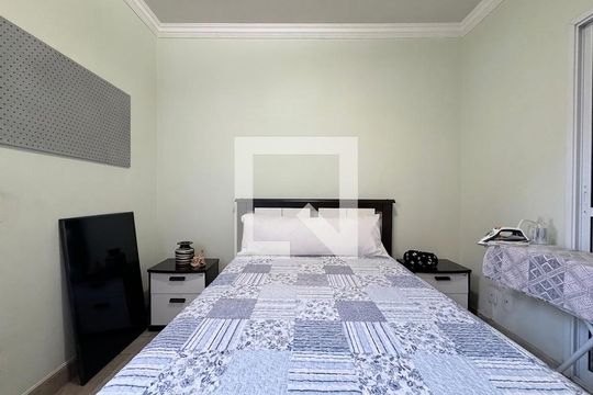 Quarto de casa à venda com 4 quartos, 300m² em Alto Caiçaras, Belo Horizonte