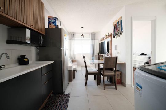 Sala/Cozinha de apartamento para alugar com 2 quartos, 32m² em Engenheiro Goulart, São Paulo