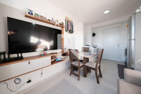 Sala/Cozinha de apartamento para alugar com 2 quartos, 32m² em Engenheiro Goulart, São Paulo