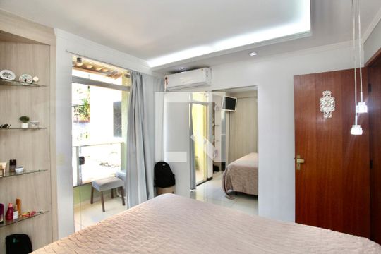 Banheiro da Suíte de casa para alugar com 3 quartos, 240m² em Sapucaias, Contagem
