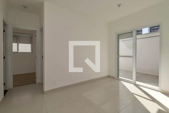 Sala de apartamento para alugar com 2 quartos, 77m² em Vila Independencia, São Paulo