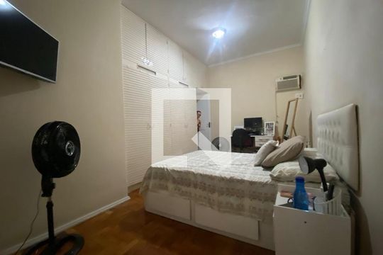 Quarto de apartamento à venda com 3 quartos, 130m² em Icaraí, Niterói