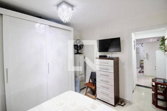 Quarto  de casa à venda com 2 quartos, 146m² em Parque Paineiras, São Paulo