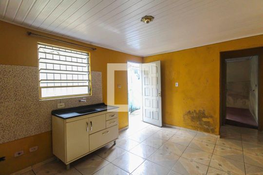 Sala/Cozinha de casa para alugar com 2 quartos, 60m² em São Rafael, São Paulo