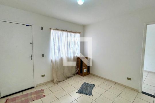 Sala de apartamento para alugar com 2 quartos, 44m² em Vila Sadokim, Guarulhos