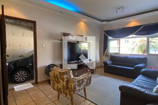 Sala de casa à venda com 4 quartos, 250m² em Vila Osasco, Osasco